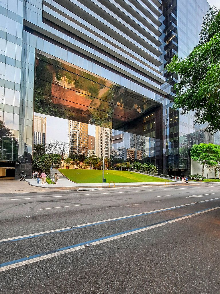 Apartamentos com vista incrível de São Paulo ao lado da Rebo