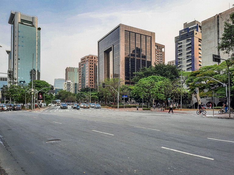 Apartamentos com vista incrível de São Paulo ao lado da Rebo