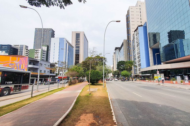 Apartamentos completos em Pinheiros a uma quadra da Faria Li